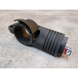 Support de clignotant AV droit de NTV650 88/97 HONDA 61316-MN8-670