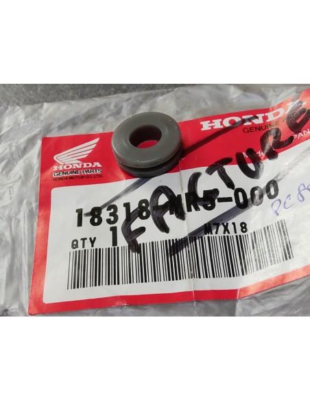 Caoutchouc de cache pot d'échappement PC800 HONDA 18318-MR5-000