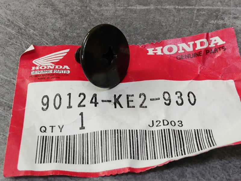 Vis spéciale cruciforme CG125 95/96 HONDA 90124-KE2-930