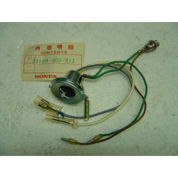 Porte-ampoule de phare Honda CB500F CB750F - Réf. 33130300611