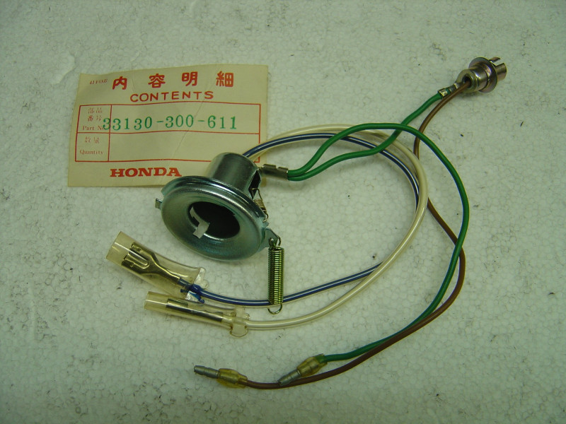 Porte-ampoule de phare Honda CB500F CB750F - Réf. 33130300611