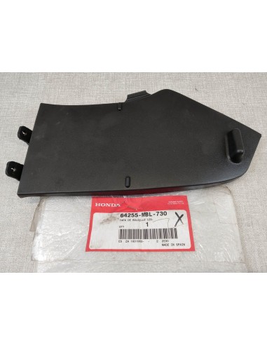 Garniture dans montage de carénage de NT650V 2003-04 HONDA 64255-MBL-730