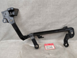 support de sacoche Droit ST1100 PAN EUROPEAN 1990/2000 HONDA 84250-MT3-000