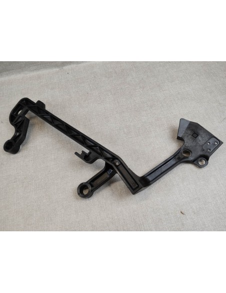 support de sacoche Droit ST1100 PAN EUROPEAN 1990/2000 HONDA 84250-MT3-000