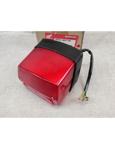 Feu arrière de NSR50 1993/94 NEUF ORIGINE HONDA 33701-GE3-760