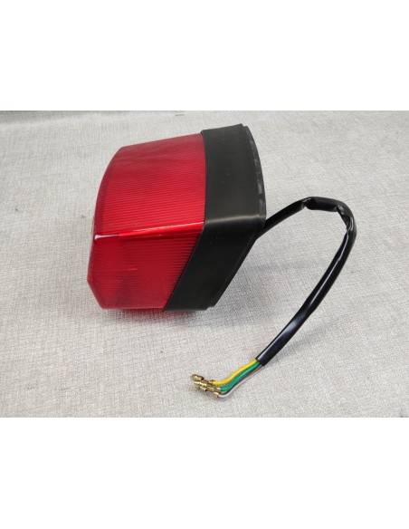 Feu arrière de NSR50 1993/94 NEUF ORIGINE HONDA 33701-GE3-760