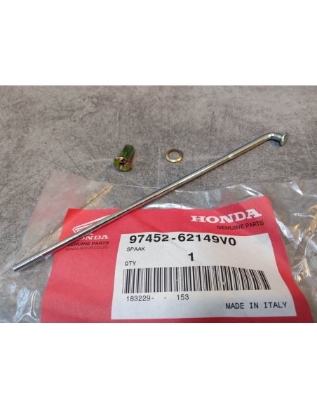 Rayon B8x154,5 intérieur avec écrou de roue HONDA 97452-62149V0