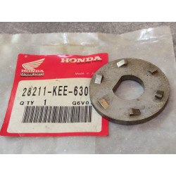Rochet de kick SH100 SCOOPY SJ100 BALI HONDA 28211-KEE-630