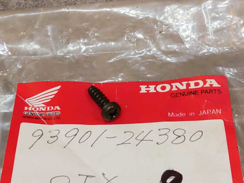 Vis auto taraudeuse cruciforme noire 4x12 HONDA 93901-24380