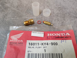 Pointeau avec puits du carbu de NSR125 83-01 HONDA 16011-KY4-900