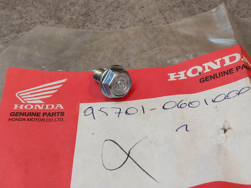Vis à tête hexagonale 6x10 mm HONDA 95701-0601000