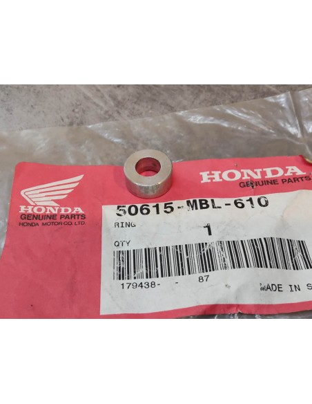 Bague dans montage repose pieds NT650V CBF500 CBF600 HONDA 50615-MBL-610