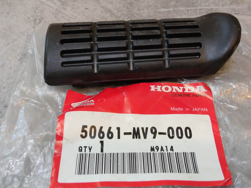 Caoutchouc repose pied CBR VTR CB500 HONDA 50661-MV9-000