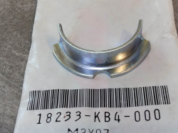 Demi lune pour pot de 125TD 125CMC 250CMC HONDA 18233-KB4-000