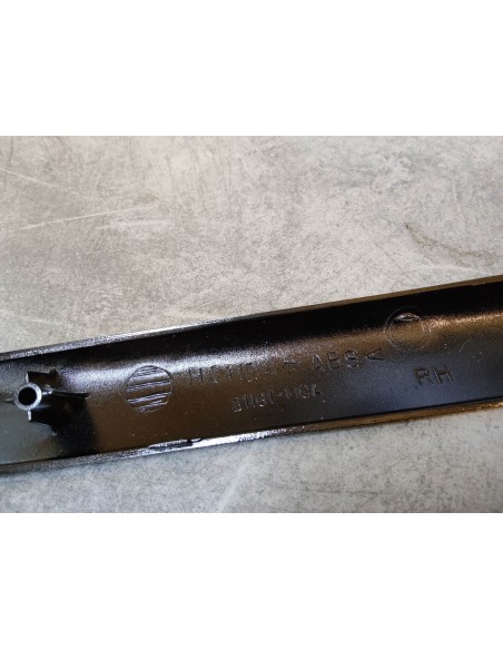 Moulure latérale droit de topcase GL1800 couleur NH1Z HONDA 81161-MCA-000ZA