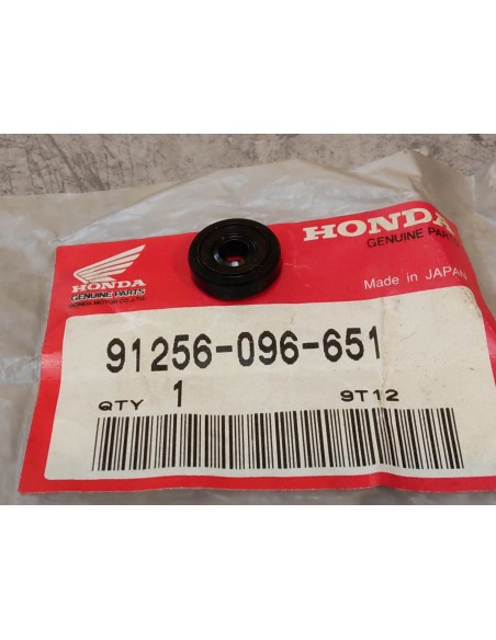 Joint SPI 4.8x14.5x4 mm HONDA 91256-096-651 idem 91211-286-003 et 91211-371-005