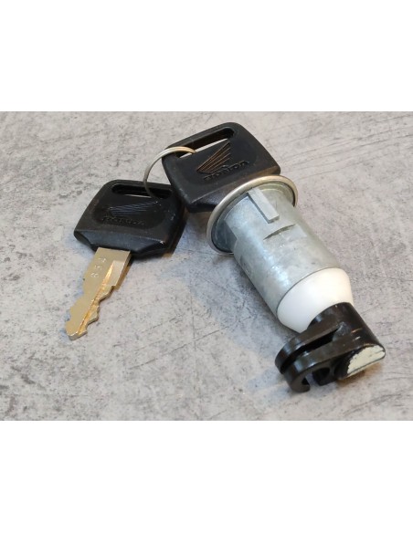 Serrure de selle de CB1300F 98-00 CBR1100XX 97 HONDA 77239-KAB-000