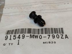 Rivet plastique de carrosserie CB1300 A/SA CBR1000 RR/RA HONDA 91549-MW0-790ZA