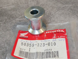 Entretoise arrière fixation moteur CB500 CB550 CB650 HONDA 50359-323-010