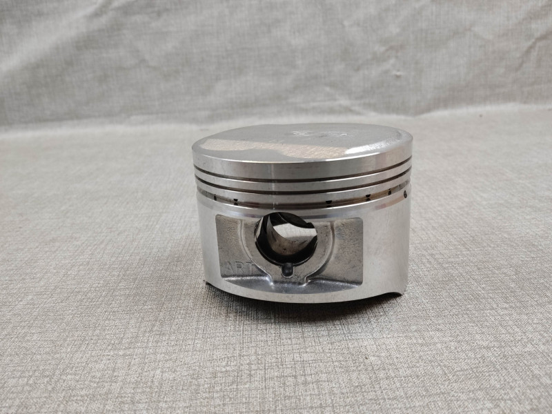 Piston +0.25 Droit Honda CX650C GL650 1983 | Réf 13103-ME2-000