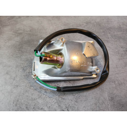 Base de clignotant CH250 SPACY 85 HONDA 33401-KM1-611
