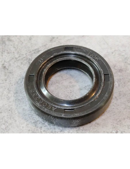 Joint spi cache poussière 18x32x7 mm HONDA 91252-GE2-005