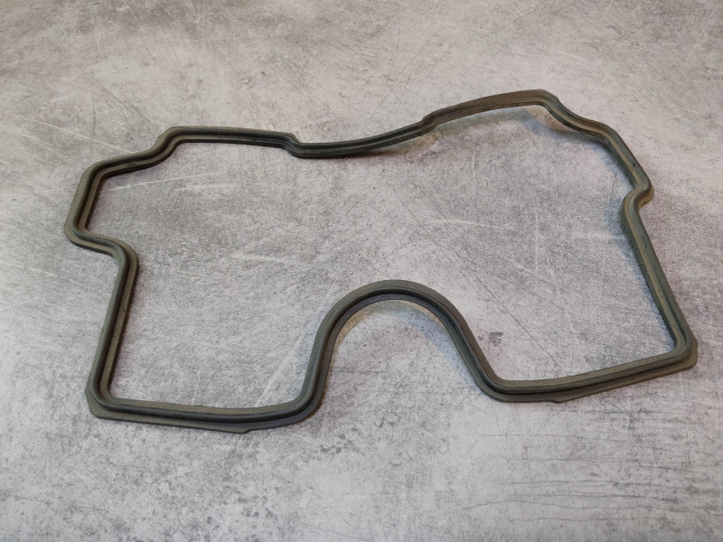 Joint moulé cache culbuteur VT250F 1982 HONDA 12391-KE8-000