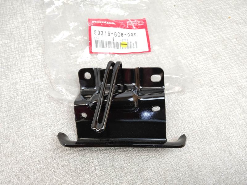 Poignée latérale pour NH80 LEAD 1992/1994 HONDA 50316-GC8-000