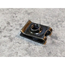 Agrafe écrou 5 mm HONDA 90677-KWW-C00