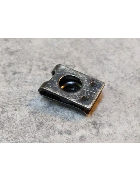 Agrafe écrou 5 mm HONDA 90677-KWW-C00