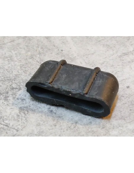 Caoutchouc de cache latéral VTX1300 C/S 04-07 HONDA 83551-MEA-670