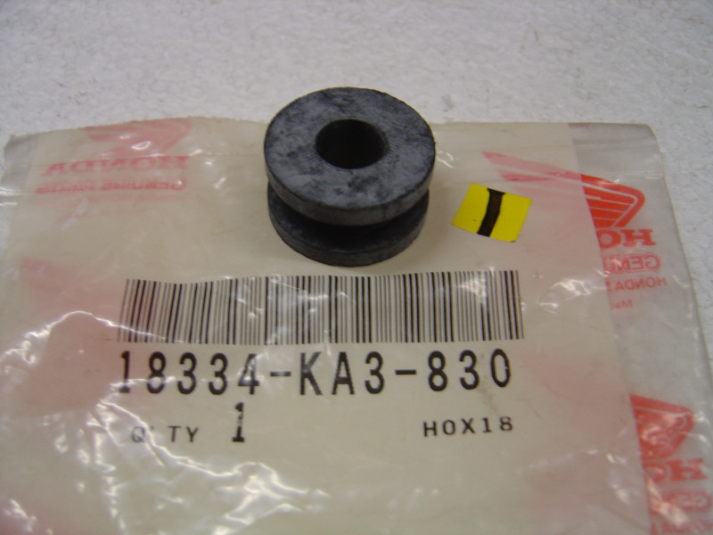 Silentbloc dans montage echappement de CR80 CR85 CR125/250R HONDA 18334-KA3-830