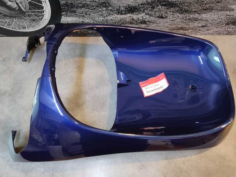 Carénage avant bleu (PB351P) SH125 2006 HONDA 64302-KTF-640ZD