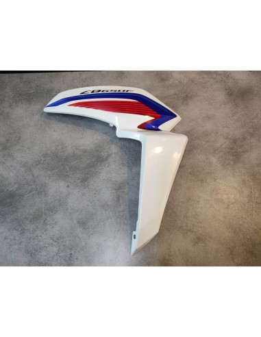 Flanc de carénage avant droit CB650F HONDA 64310-MJE-D60ZA