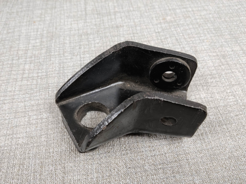 Chape de repose pied AR Gauche OCCASION CB750K6 HONDA 50712-341-670