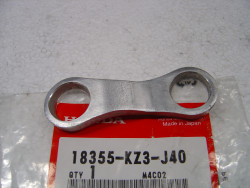 Support dans montage echappement de CR250R2