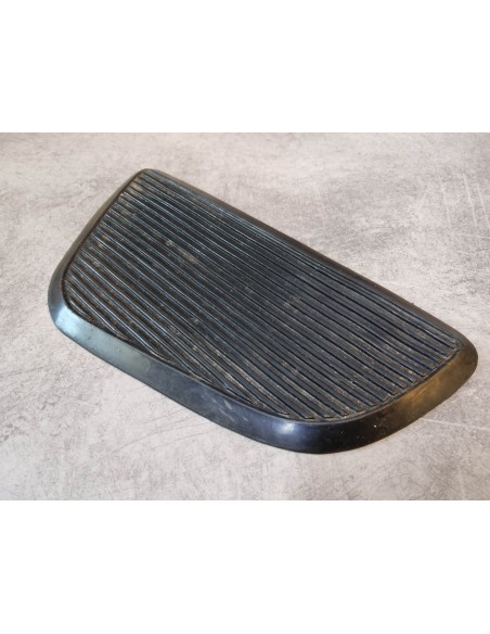 Grippe genoux gauche caoutchouc CA175 CB125 CD125 CD175 HONDA 17661-246-O20OCC2