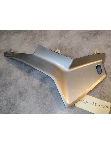 Cache latéral inférieur gauche gris VFR1200 HONDA 64420-MGE-000ZA