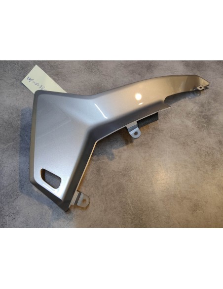 Cache latéral inférieur gauche gris VFR1200 HONDA 64420-MGE-000ZA