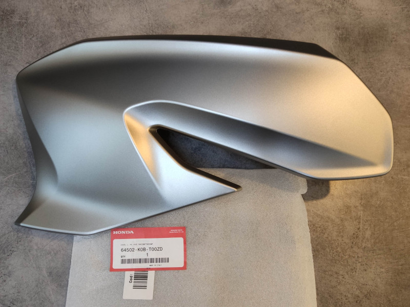 Cache latéral avant gauche gris brillant NSS125 FORZA 125 HONDA 64502-K0B-T00ZD