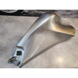 Cache réservoir coté droit VFR1200 F/FD 2010/11 HONDA 64470-MGE-010ZA