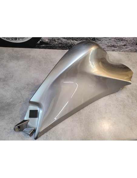 Cache réservoir coté droit VFR1200 F/FD 2010/11 HONDA 64470-MGE-010ZA