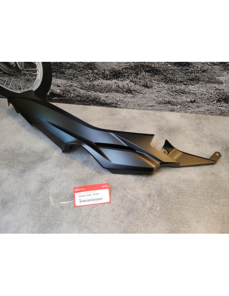 Cache latéral gauche noir FORZA 125/250 HONDA 64434-K0B-T00ZD