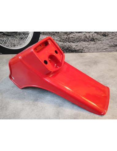 Garde boue arrière rouge (R-33) occasion TBE CB125T HONDA 80100-399-610ZBOCC