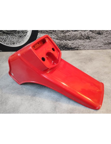 Garde boue arrière rouge (R-33) occasion TBE CB125T HONDA 80100-399-610ZBOCC