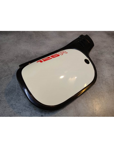 Cache latéral droit MTX125RW 83 HONDA 836A1-KE1-000ZD