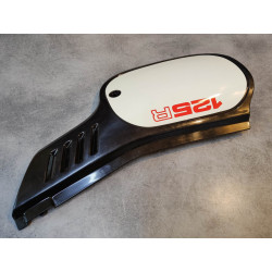 Cache latéral droit MTX125RW 83 HONDA 836A1-KE1-000ZD