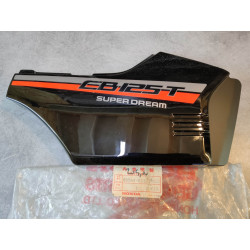 Cache latéral coté droit neuf CB125T 84 HONDA 835A4-KC1-740ZC
