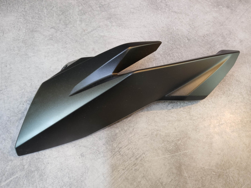 Cache latéral droit noir CB500 F 2017-18 HONDA 64330-MJW-J40ZF