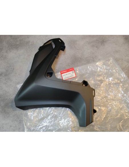 Panneau coté avant gauche noir X-ADV 750 HONDA 64360-MKH-D00ZA